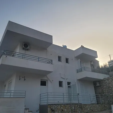 アパート Baka Sarandë